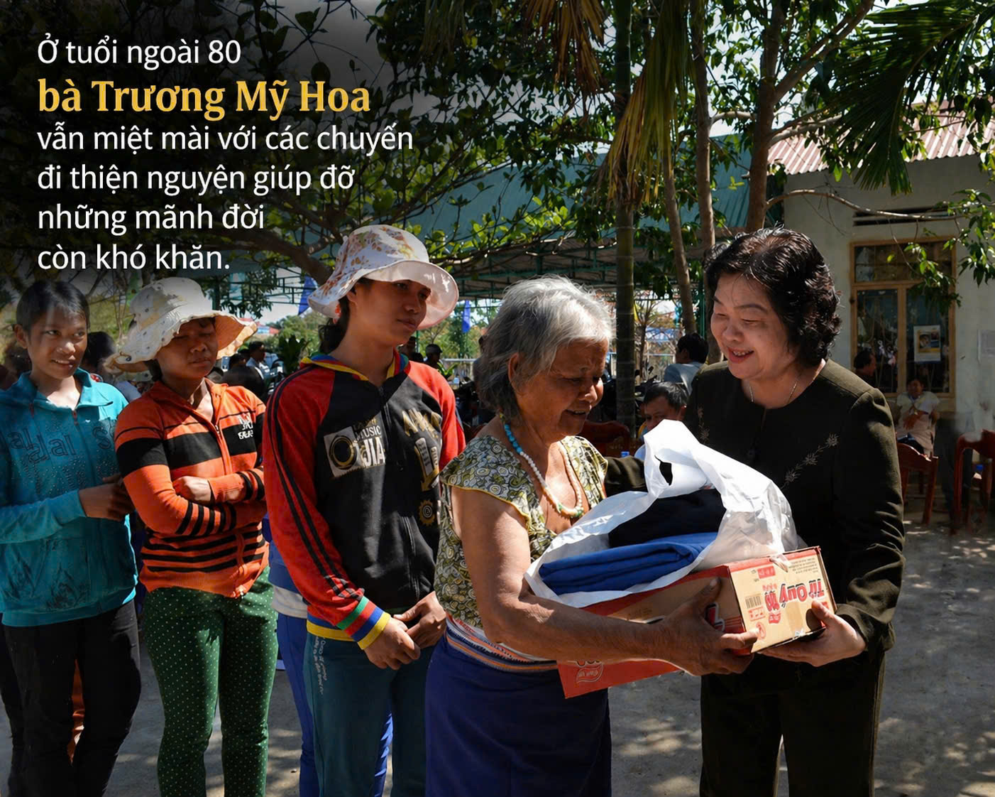 Người ba thập kỷ lặng lẽ gieo tri thức từ Trường Sa đến những bản làng xa xôi