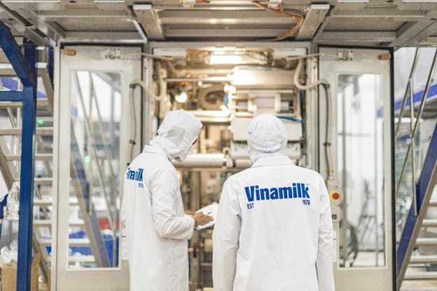 Công nghệ kép hút chân không được Vinamilk ứng dụng cho dòng sữa tươi Green Farm. Ảnh: Vi Nam.