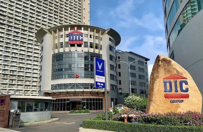 DIC Corp trước áp lực kép: Kết quả kinh doanh suy giảm, gánh nặng tồn kho và giải chấp cổ phiếu lãnh đạo.