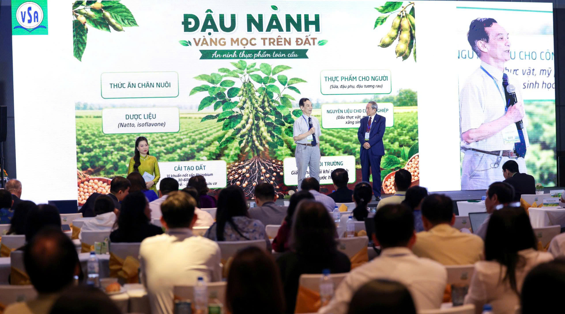 Các chuyên gia tham luận tại chương trình. 