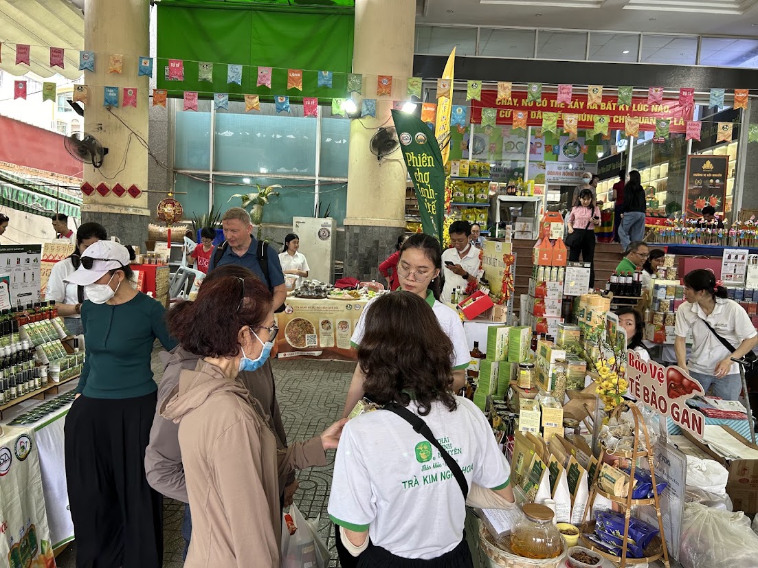 Hàng trăm hợp tác xã do phụ nữ quản lý được thành lập, tạo việc làm, thúc đẩy chuyển đổi số, phát triển chuỗi giá trị và nâng cao quyền năng kinh tế của phụ nữ.
