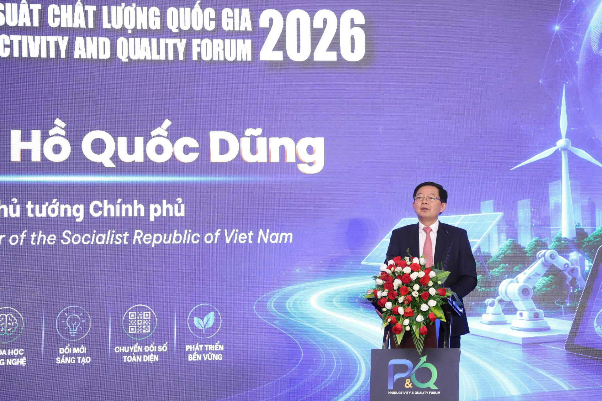Phó Thủ tướng Chính phủ Hồ Quốc Dũng phát biểu tại Diễn đàn Năng suất Chất lượng Quốc gia năm 2026 với chủ đề “Bứt phá năng suất dựa trên khoa học, công nghệ, đổi mới sáng tạo và chuyển đổi số để Việt Nam tiến nhanh tới Tầm nhìn 2045”.