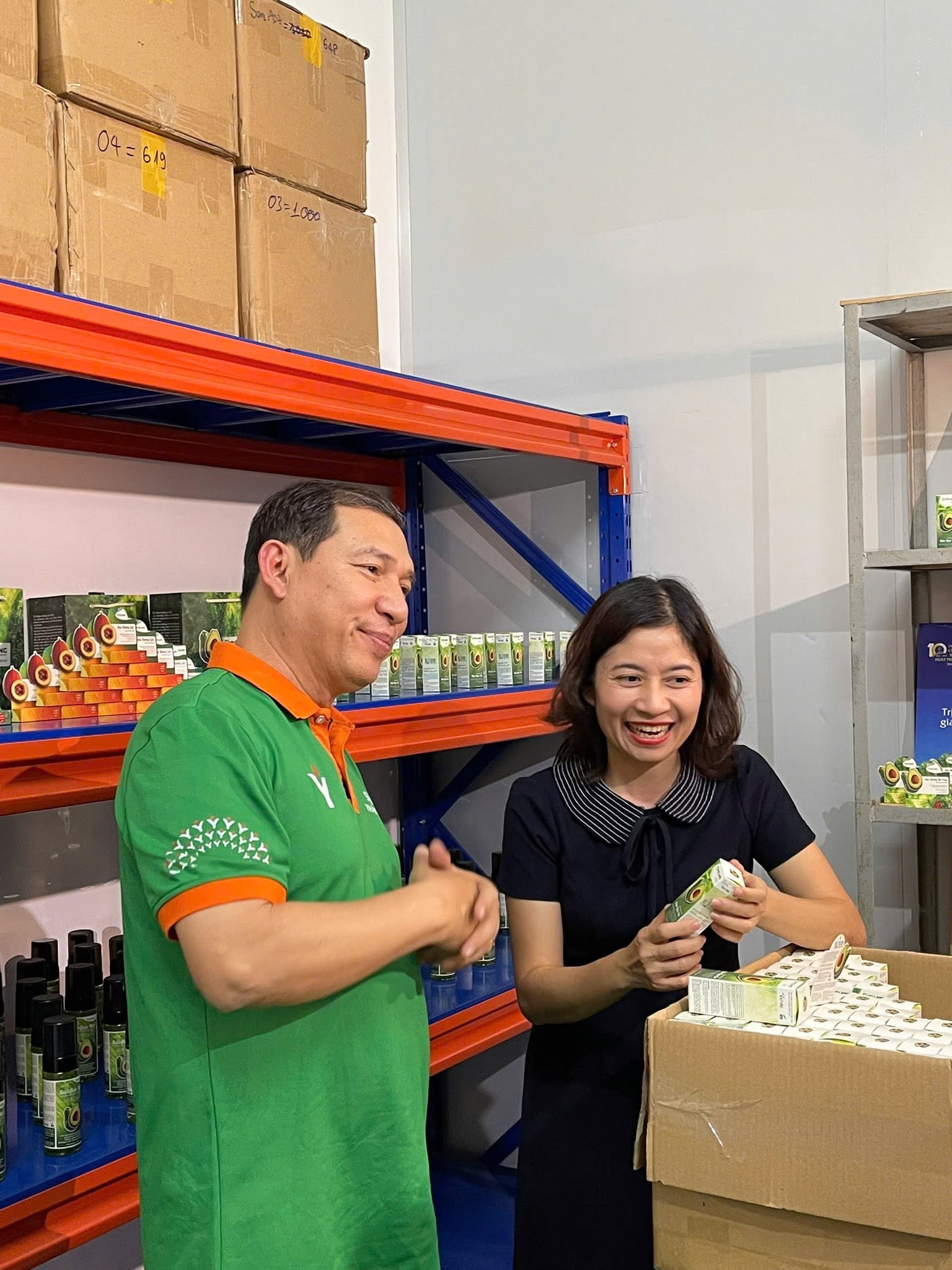 Nhiều sản phẩm làm đẹp từ bơ được đưa đến tay người tiêu dùng.