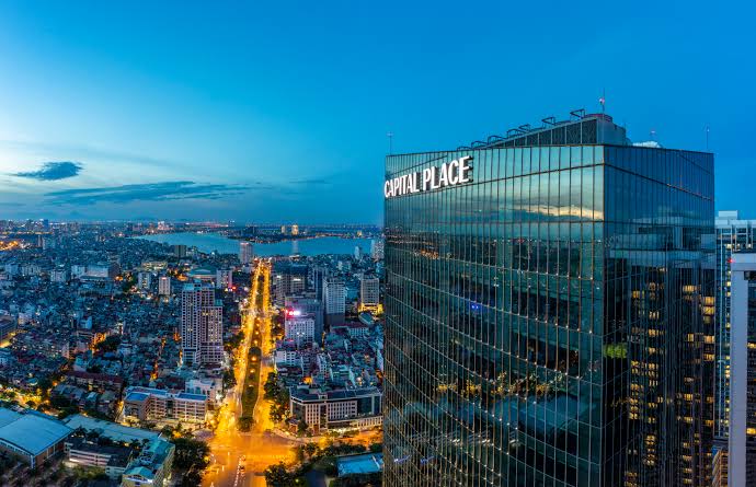 Thị trường văn phòng Hà Nội sắp đổi chiều chủ nhà, khách thuê làm gì?
