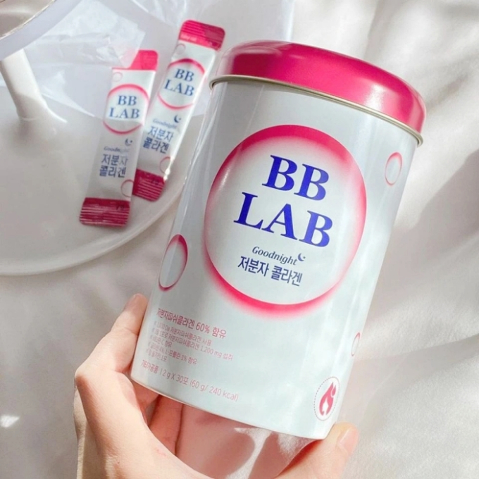 BB LAB Low Molecular Collagen chứa 1,200mg collagen cá phân tử thấp hấp thụ cao với hương vị dâu chua ngọt, dễ uống