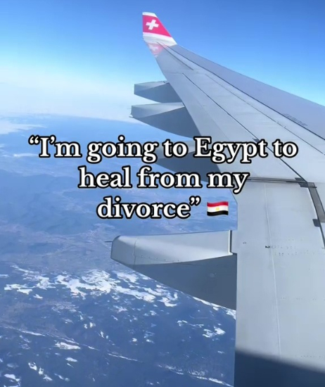 Gina tới Ai Cập một mình với mục đích 
