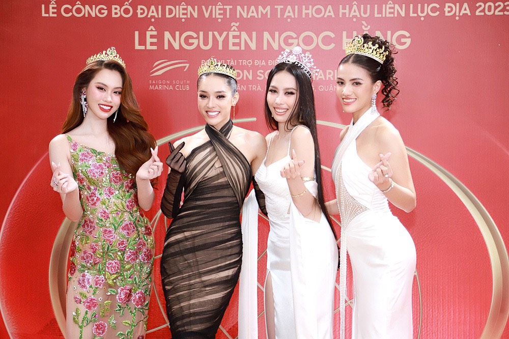 Các Á hậu Miss Grand Vietnam 2023 cũng có mặt để chúc mừng Ngọc Hằng