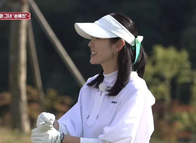 Son Ye Jin khen ông xã là tay chơi golf tuyệt vời