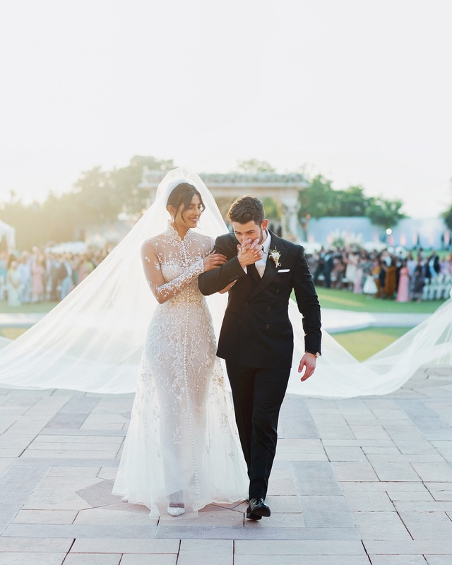 Nick Jonas và Priyanka Chopra trong lễ cưới