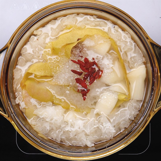 Nấm tuyết có hương vị tươi mát và được sử dụng thường xuyên trong các món súp ngọt cùng với quả lê. Ảnh minh họa