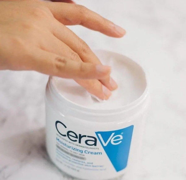 Kem dưỡng ẩm toàn thân Cerave Moisturizing Cream