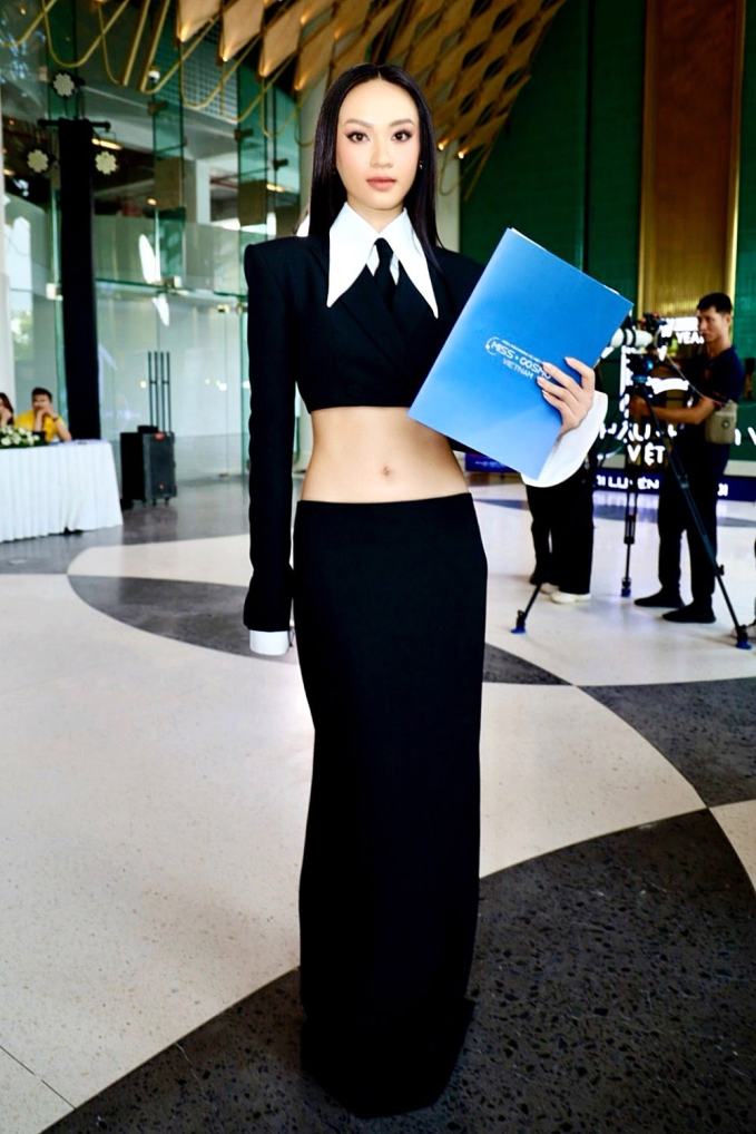 Dàn mỹ nhân đọ sắc tại buổi sơ khảo Miss Cosmo Vietnam 2023: Ngọc Châu khoe nhan sắc quyến rũ vẫn bị thí sinh LGBT chiếm “spotlight”