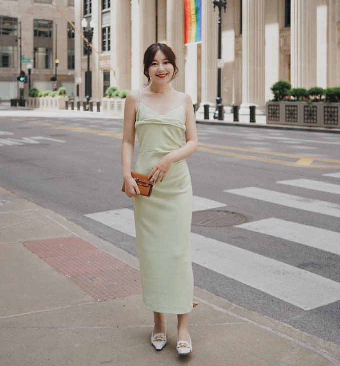 Nhận được dress code đen - trắng - pastel từ thiệp cưới của Phạm Thanh Hằng, khách mời nên mặc gì?