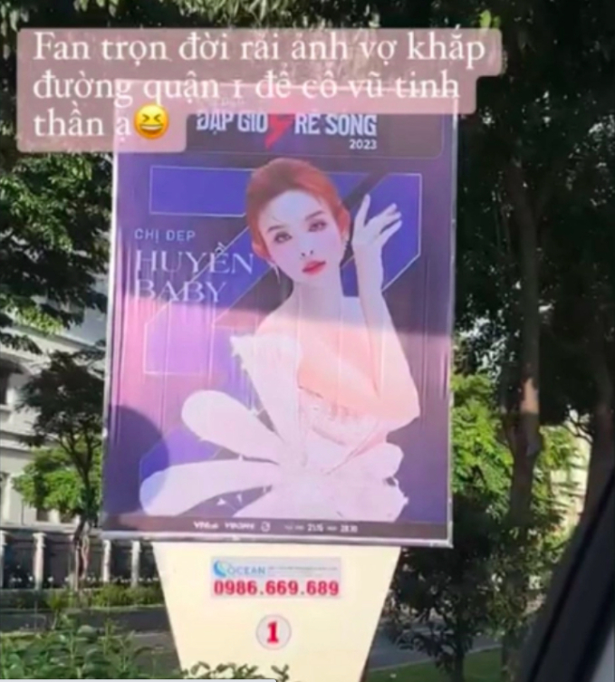 Chồng Huyền Baby chi tiền khủng để rải ảnh quảng cáo vợ khắp khu vực trung tâm TP.HCM