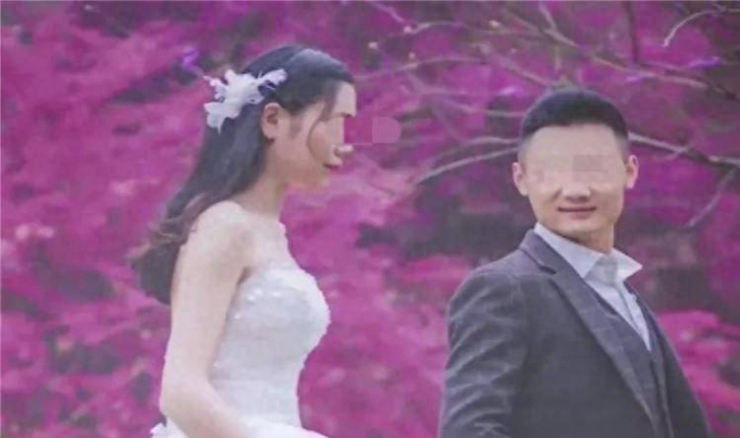 Anh Tiêu và cô Lưu Đình Đình gặp gỡ và đi đến hôn nhân qua vài chuyến xe taxi.