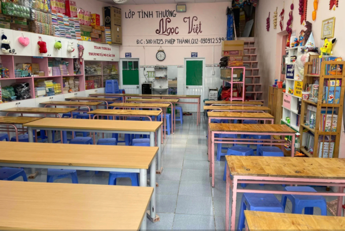   Từ lớp học với 5, 7 em học sinh trên gác xép, nay Ngọc Việt đã có không gian khang trang hơn.  