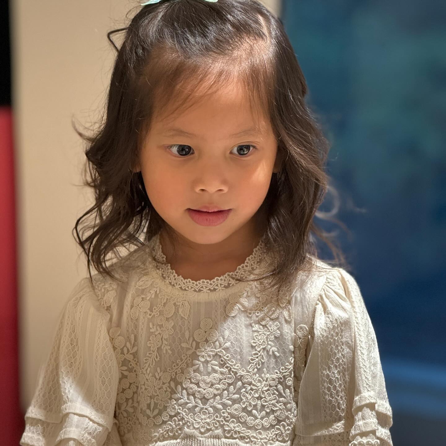 Clip con gái 3 tuổi của Hồ Ngọc Hà nói tiếng Anh cực 