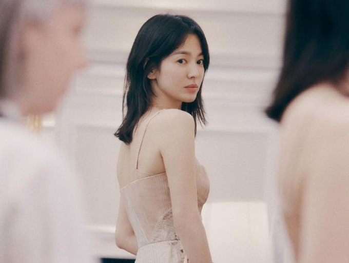 Đoạn clip 13s gây bão của Song Hye Kyo, mỹ nữ mỉm cười làm netizen xao xuyến 