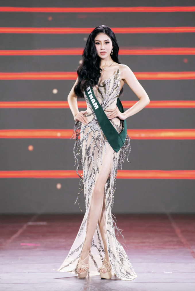 Chung kết Miss Earth 2023: Vương miện danh giá nhất thuộc về người đẹp Albania, Đỗ Thị Lan Anh xuất sắc ở vị trí Miss Earth Water