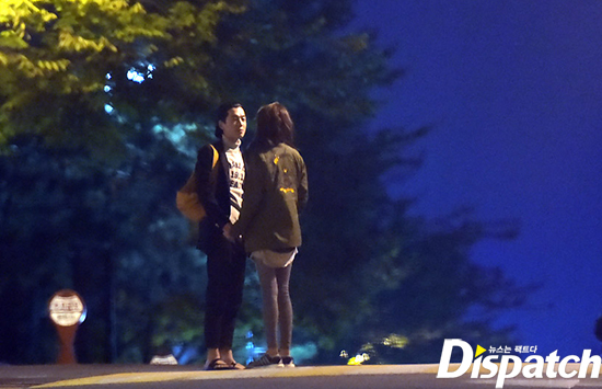 Hình ảnh Sooyoung - Jung Kyung Ho hẹn hò được Dispatch ghi lại