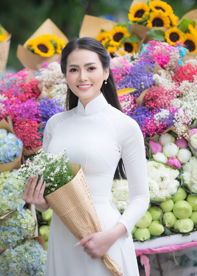 Hoa hậu Bích Hạnh sau 1 năm đăng quang Mrs World Vietnam 