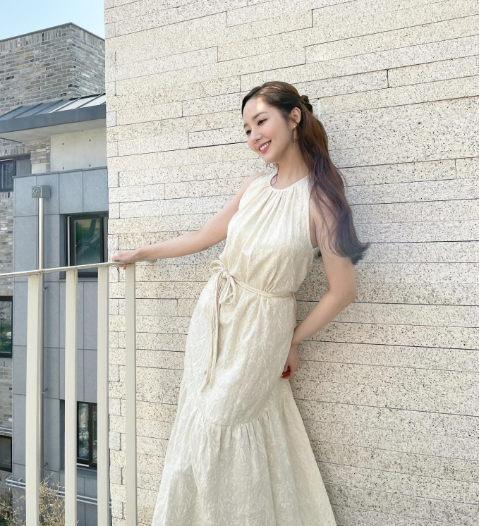 Thời trang của Park Min Young ở tuổi 38: Ngày càng sang trọng và trẻ trung dù diện đồ không cầu kỳ