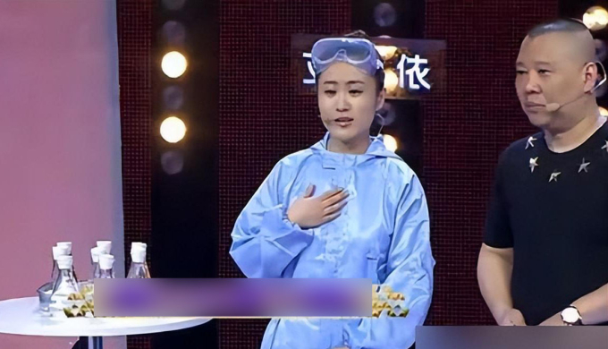 Một chuyên gia ngửi rắm xuất hiện trên đài truyền hình Giang Tô