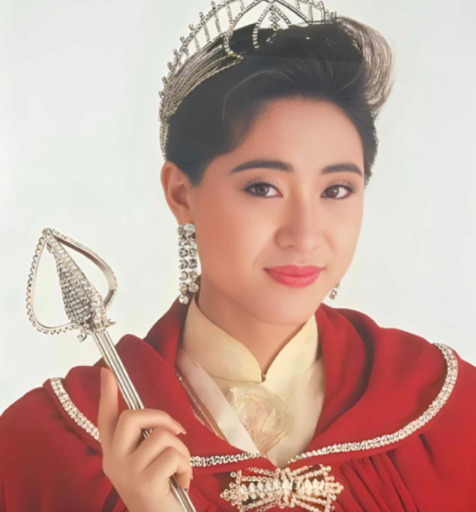 Trần Pháp Dung đăng quang Hoa hậu Hong Kong