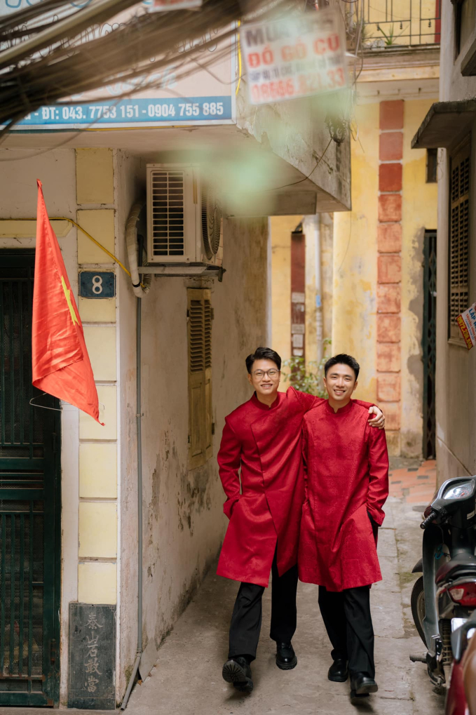 Chú Ninh (bên trái) và anh Âm (bên phải)
