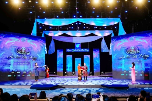 Toàn cảnh chương trình nghệ thuật “Hương sắc áo dài Việt” hưởng ứng phát động Tuần lễ áo dài năm 2024
