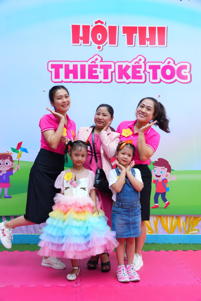 Một trường mầm non công lập ở TP.HCM có hoạt động mừng ngày 8/3 đặc biệt khiến cô trò hào hứng: Bố mẹ thích thú nhìn con mình 