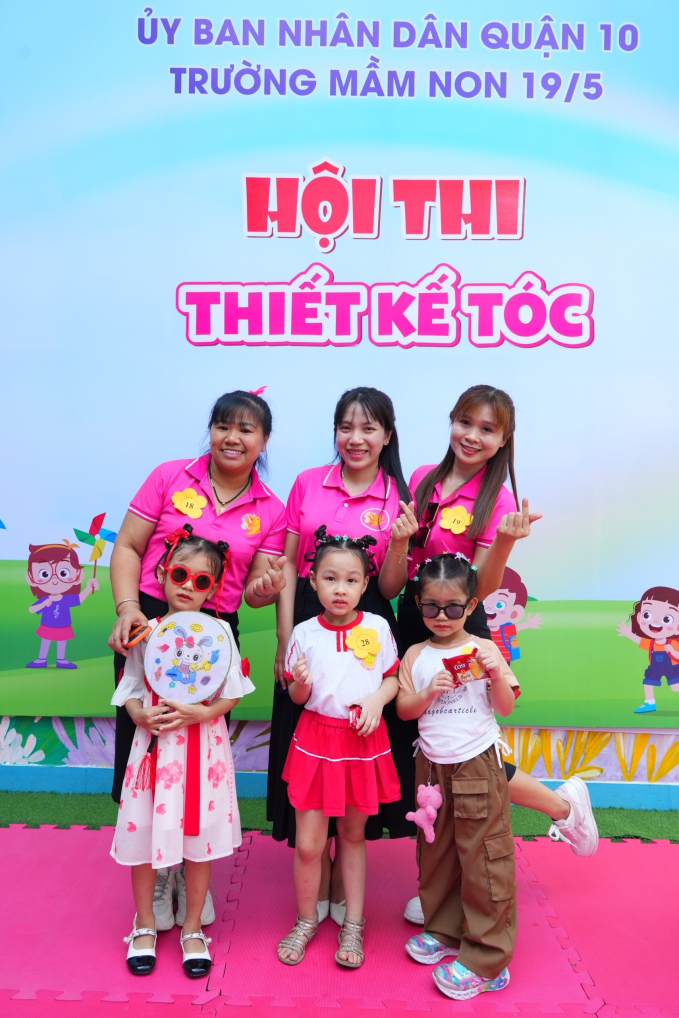 Một trường mầm non công lập ở TP.HCM có hoạt động mừng ngày 8/3 đặc biệt khiến cô trò hào hứng: Bố mẹ thích thú nhìn con mình 