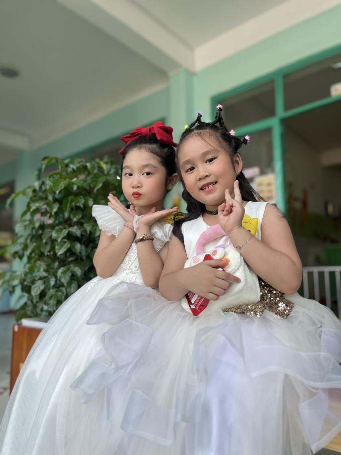 Một trường mầm non công lập ở TP.HCM có hoạt động mừng ngày 8/3 đặc biệt khiến cô trò hào hứng: Bố mẹ thích thú nhìn con mình 