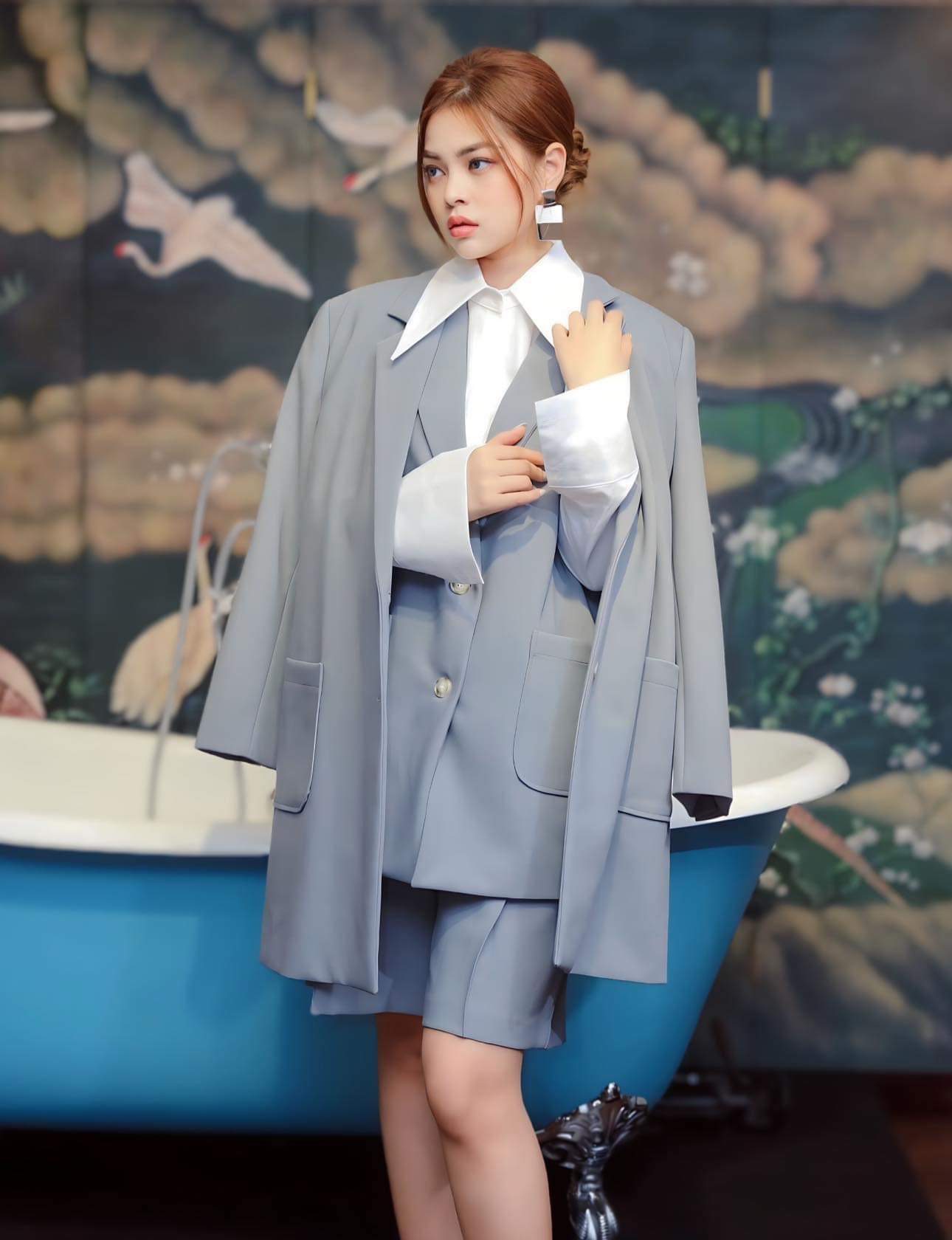 Diễn viên Hà Anh: 