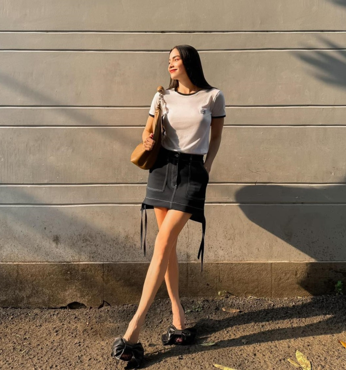 Tham khảo Hồ Ngọc Hà và Phạm Thanh Hằng 10 cách diện chân váy trẻ trung ở tuổi ngoài 40