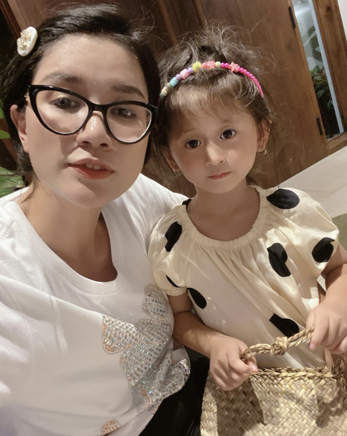 Trang Trần và con gái
