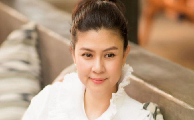 Kim Thư đã ly dị Phước Sang từ lâu. Hiện tại chị đang sống vui vẻ và làm chủ một nhà hàng