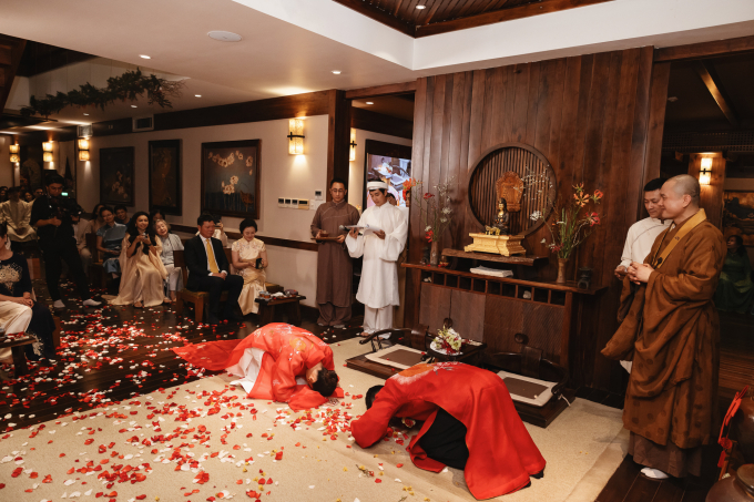 Đám cưới độc đáo với khách mời từ hơn 20 quốc gia của thiên kim gia tộc có nếp sống thiền bí ẩn nhất Việt Nam