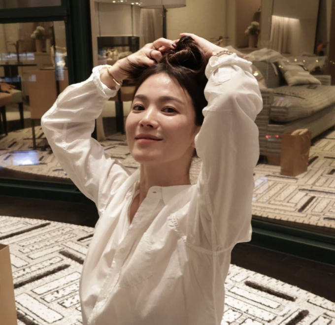 Song Hye Kyo nổi tiếng là mỹ nhân sở hữu mặt mộc đẹp không tì vết