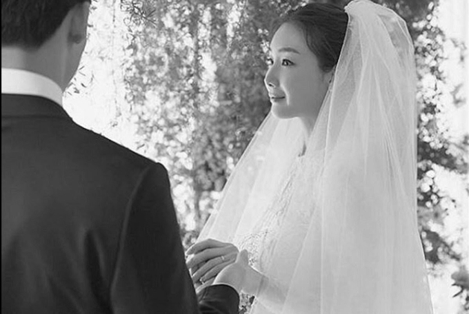 Choi Ji Woo bên chồng kém tuổi