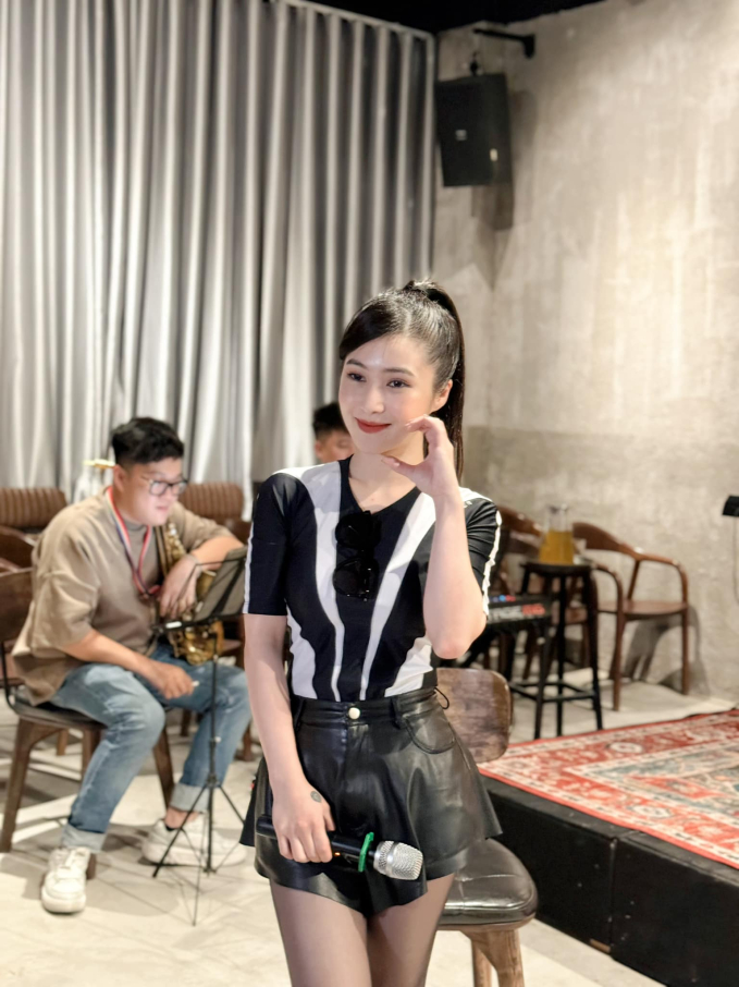 Hương Tràm chưa kịp tái xuất đã phải huỷ show ngay trước giờ diễn 