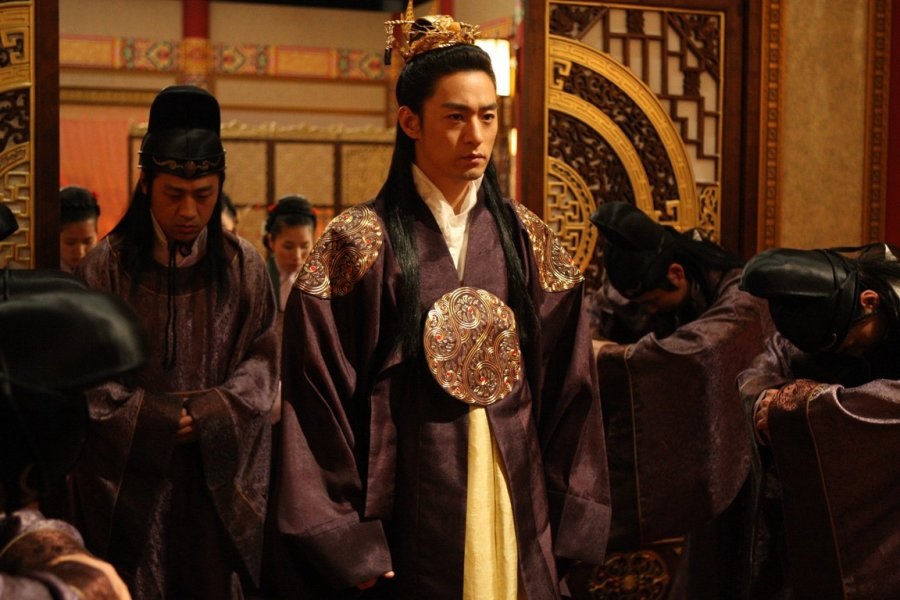 Joo Jin Mo trở thành Ảnh đế Baeksang nhờ vai Gong Min trong 