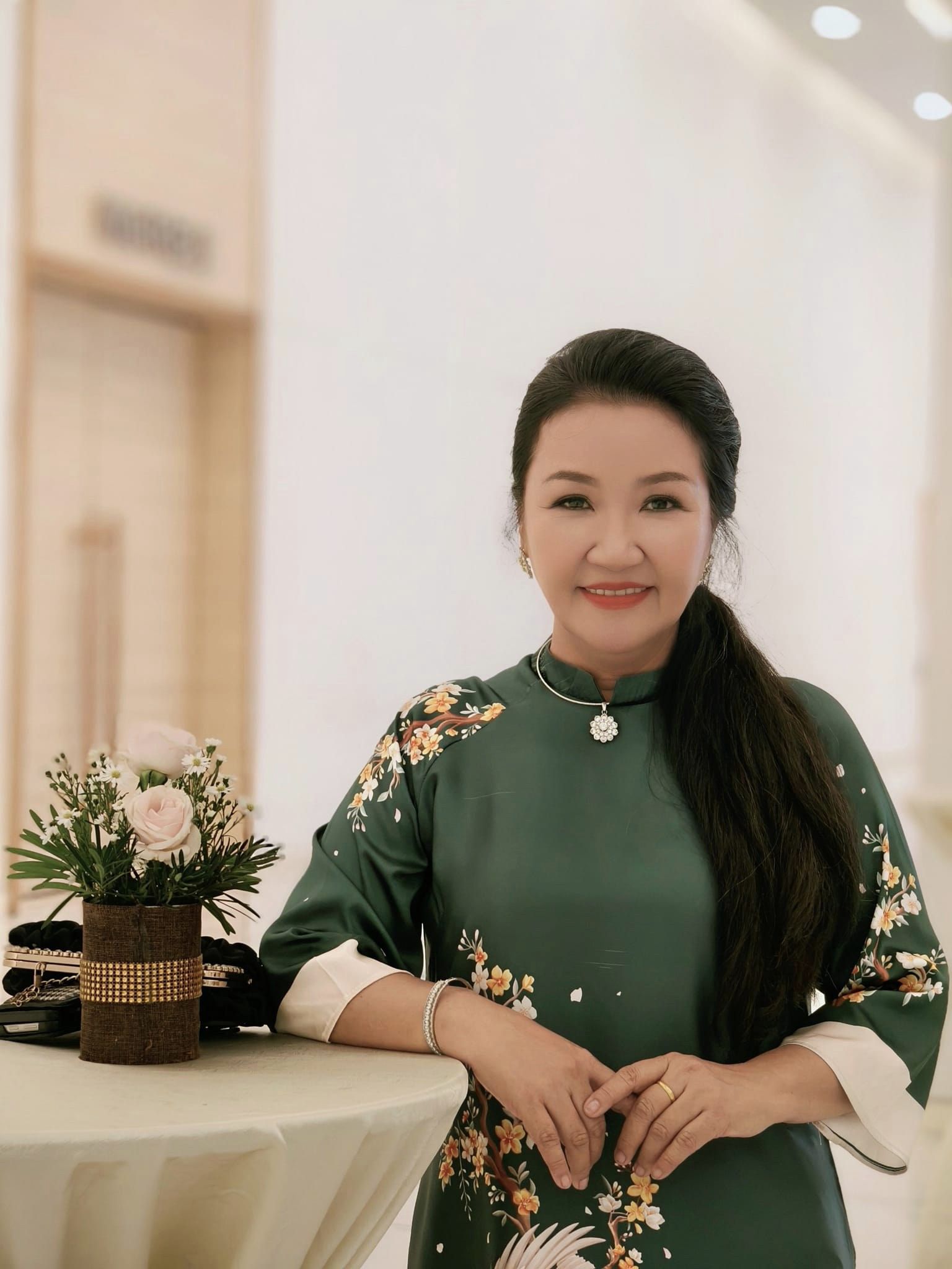 Nghệ sĩ Ngân Quỳnh