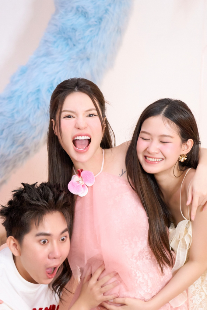 Ngọc Thiệp - Mai Hương - Lucie 