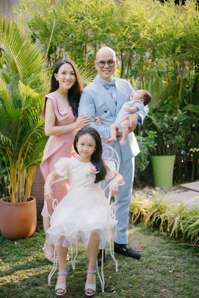 Phan Đinh Tùng và vợ con