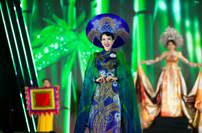 Nguyễn Mạnh Song Hà đăng quang ngôi vị Á hậu 3 Miss World Business Vietnam 2024 