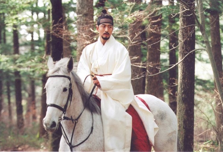 Bae Yong Joon vào vai Jo Won trong phim 