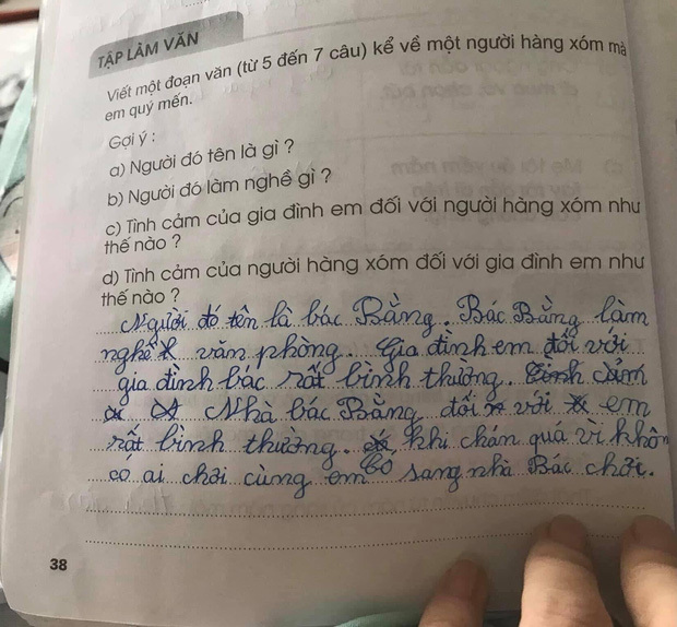 Khỏi phải nói dân tình vô cùng thích thú khi xem đoạn văn có một không hai này