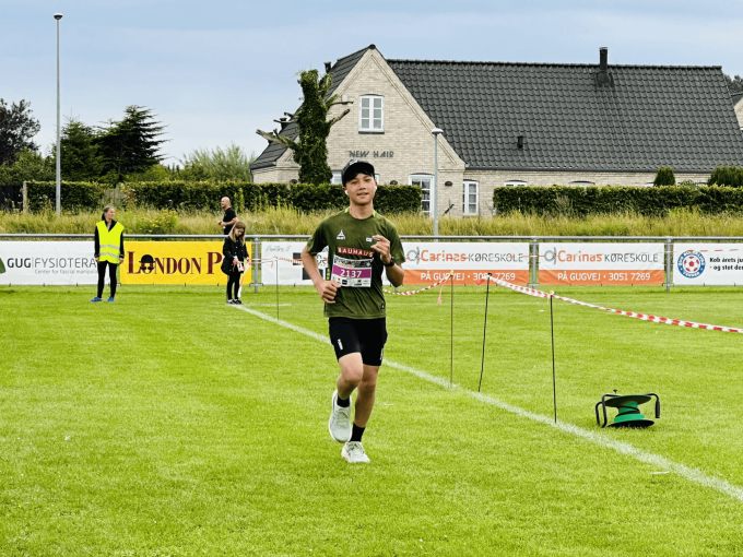 Nhân Nguyên tham gia giải chạy bán Marathon 