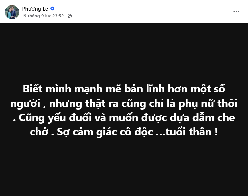 Cô tỏ rõ tâm trạng buồn bã, tủi thân và muốn được che chở